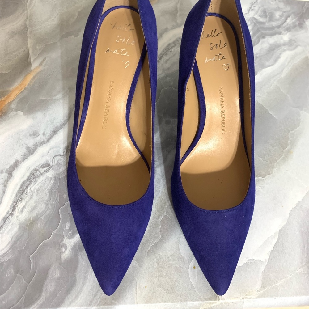Banana Republic Royal Blue Pumps / heels Size 8M